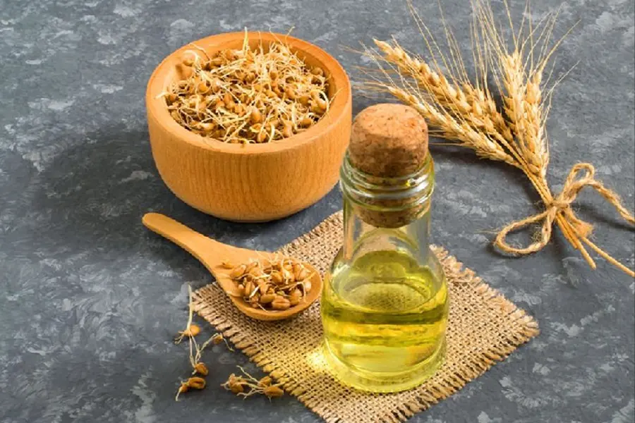 خواص شگفت‌انگیز روغن جوانه گندم برای پوست و مو